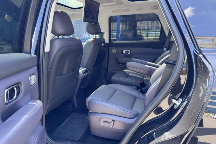 Used Leapmotor C16 2024 Pure Electric 520 Deluxe Edition Interior 1