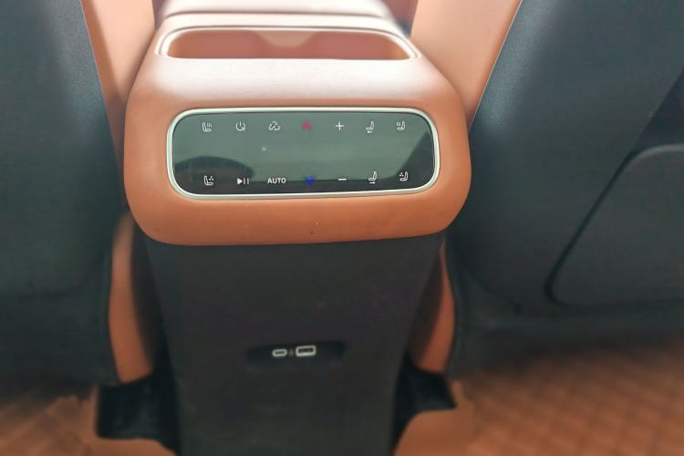 Used Leapmotor C16 2024 Range-Extended 200 Luxury Edition Interior 10