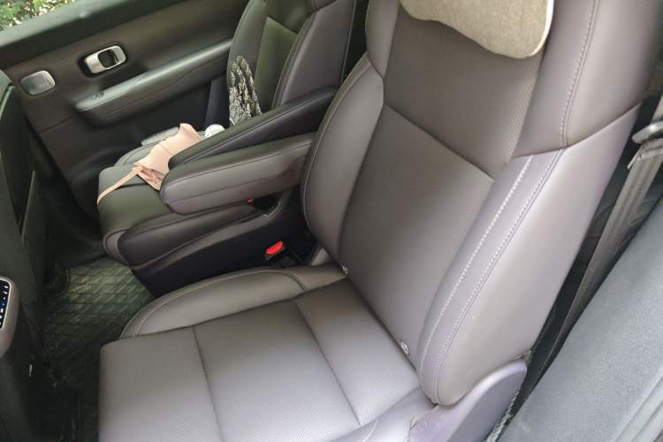 Used Leapmotor C16 2024 All-Electric 580 Luxury Edition Interior 4