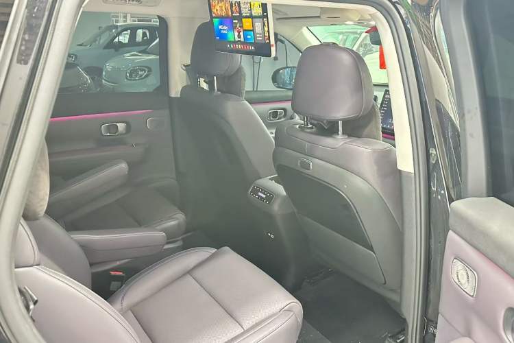Used Leapmotor C16 2024 All-Electric 580 Luxury Edition Interior 5
