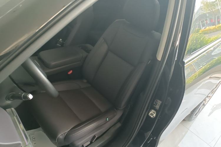 Used Leapmotor C16 2024 Range-Extended 200 Luxury Edition Left Front Seat