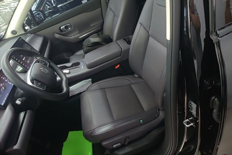 Used Leapmotor C16 2024 Range-Extended 200 Luxury Edition Left Front Seat