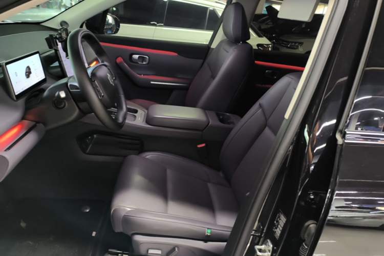 Used Leapmotor C16 2024 Range-Extended 200 Luxury Edition Left Front Seat