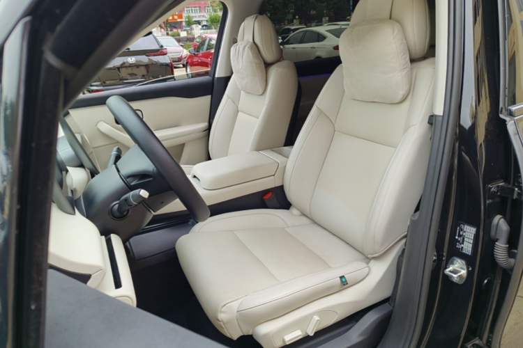 Used Leapmotor C16 2024 Range-Extended 200 Luxury Edition Left Front Seat