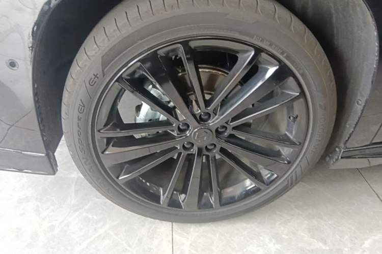 Used Leapmotor C16 2024 Range-Extended 200 Luxury Edition Left Front Wheel Hub