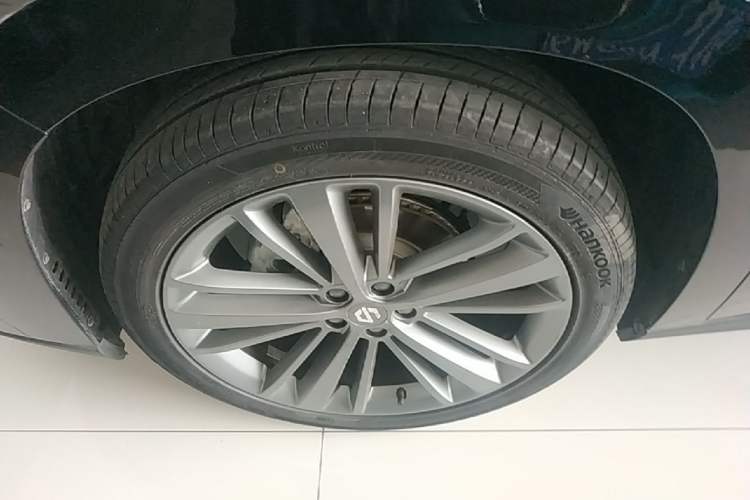 Used Leapmotor C16 2024 Range-Extended 200 Smart Enjoyment Edition Left Front Wheel Hub
