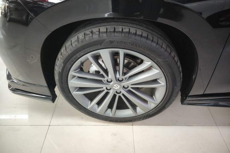 Used Leapmotor C16 2024 Range-Extended 200 LiDAR Edition Left Front Wheel Hub