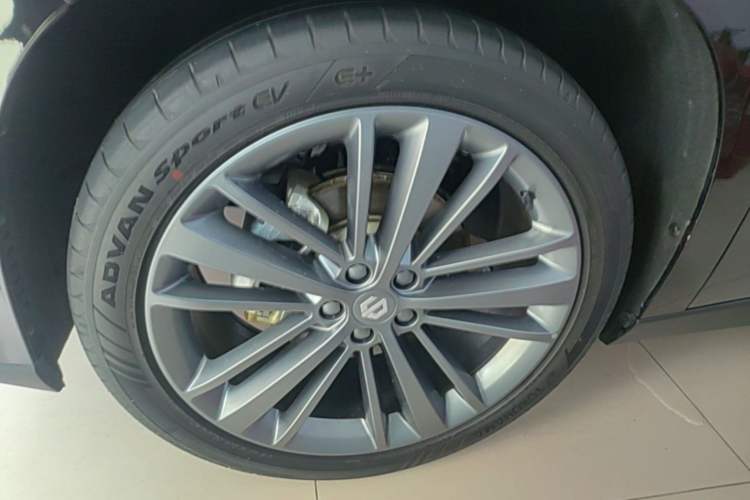 Used Leapmotor C16 2024 Range-Extended 200 Luxury Edition Left Front Wheel Hub