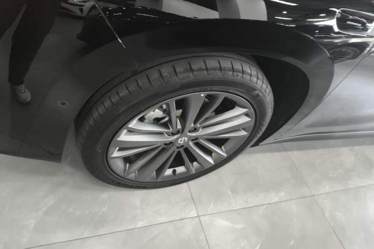 Used Leapmotor C16 2024 Range-Extended 200 Luxury Edition Left Front Wheel Hub