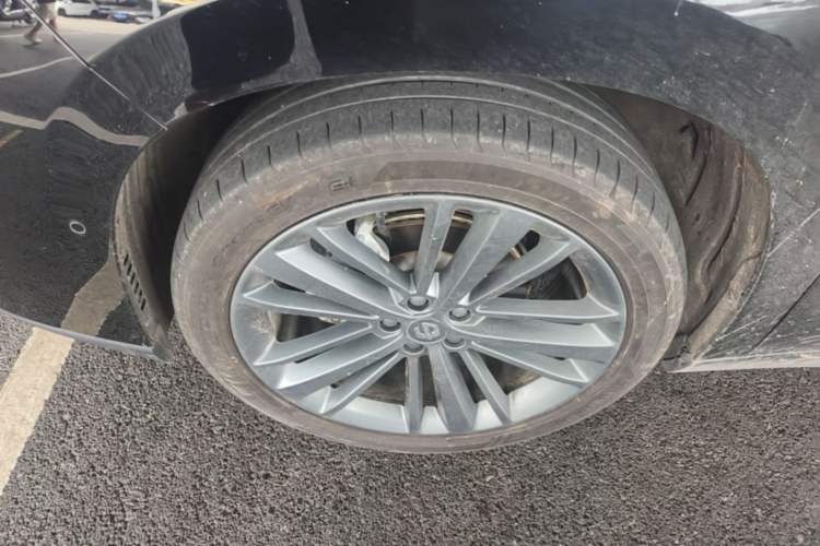 Used Leapmotor C16 2024 Range-Extended 200 Smart Enjoyment Edition Left Front Wheel Hub