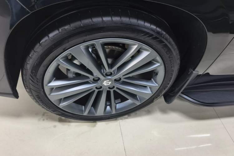 Used Leapmotor C16 2024 Range-Extended 200 Luxury Edition Left Front Wheel Hub
