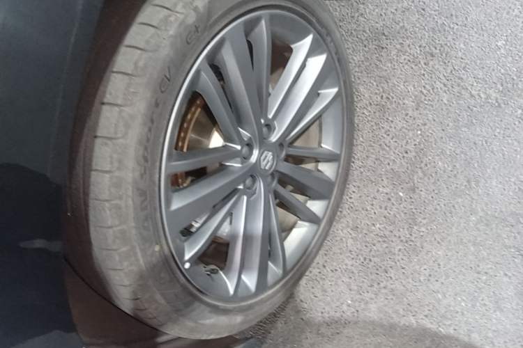 Used Leapmotor C16 2024 All-Electric 580 Luxury Edition Left Front Wheel Hub