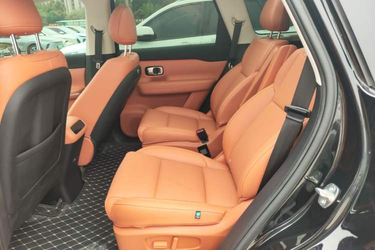Used Leapmotor C16 2024 Pure Electric 520 Deluxe Edition Left Rear Seat