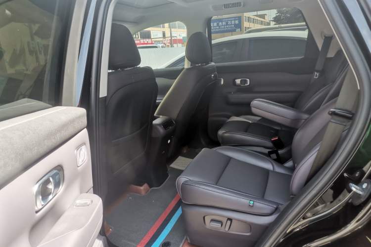 Used Leapmotor C16 2024 Pure Electric 520 Deluxe Edition Left Rear Seat