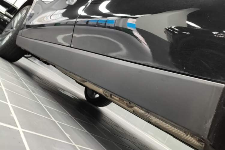 Used Leapmotor C16 2024 Range-Extended 200 LiDAR Edition Left Side Sill