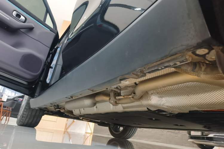 Used Leapmotor C16 2024 Range-Extended 200 LiDAR Edition Left Side Sill