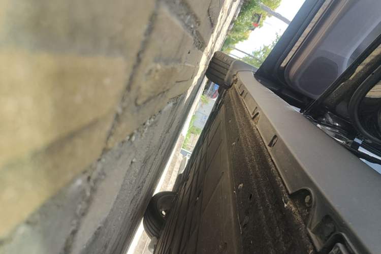 Used Leapmotor C16 2024 All-Electric 580 Luxury Edition Left Side Sill