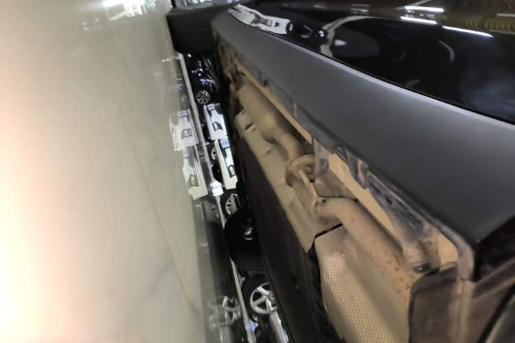 Used Leapmotor C16 2024 Range-Extended 200 Luxury Edition Left Side Sill