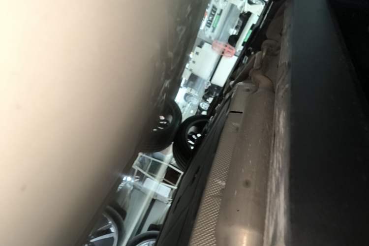 Used Leapmotor C16 2024 Range-Extended 200 Luxury Edition Left Side Sill