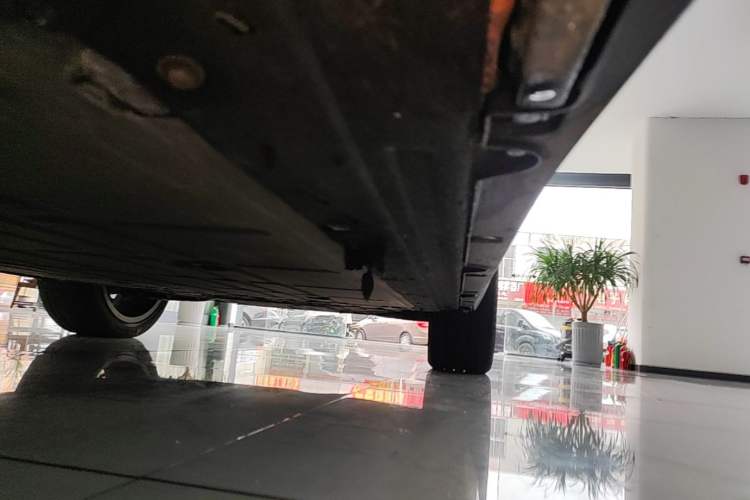 Used Leapmotor C16 2024 All-Electric 580 Luxury Edition Left Side Sill