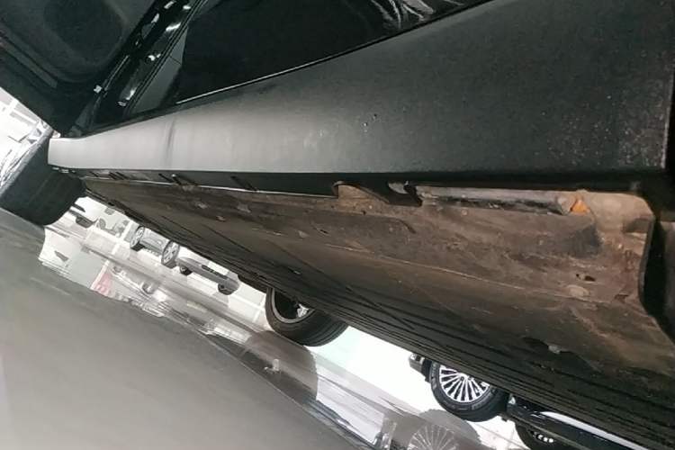 Used Leapmotor C16 2024 Pure Electric 520 Smart Edition Left Side Sill
