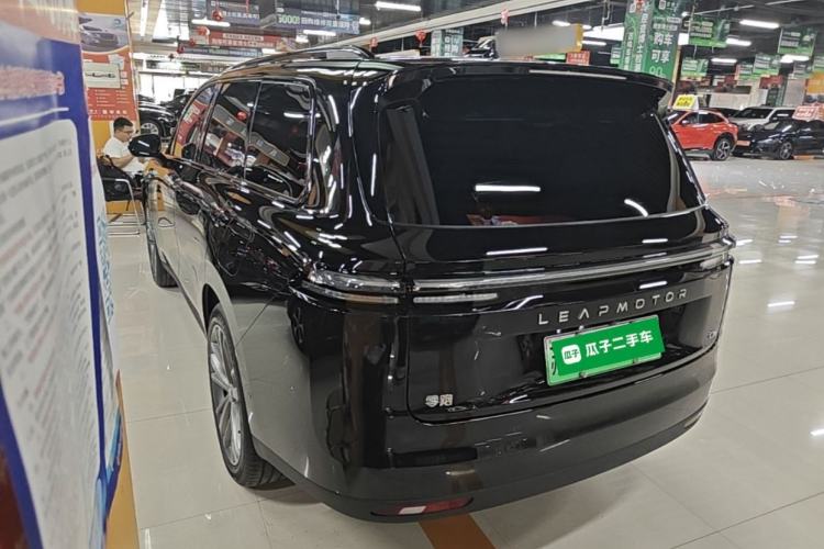 Used Leapmotor C16 2024 Range-Extended 200 Luxury Edition Rear Left 45 Deg