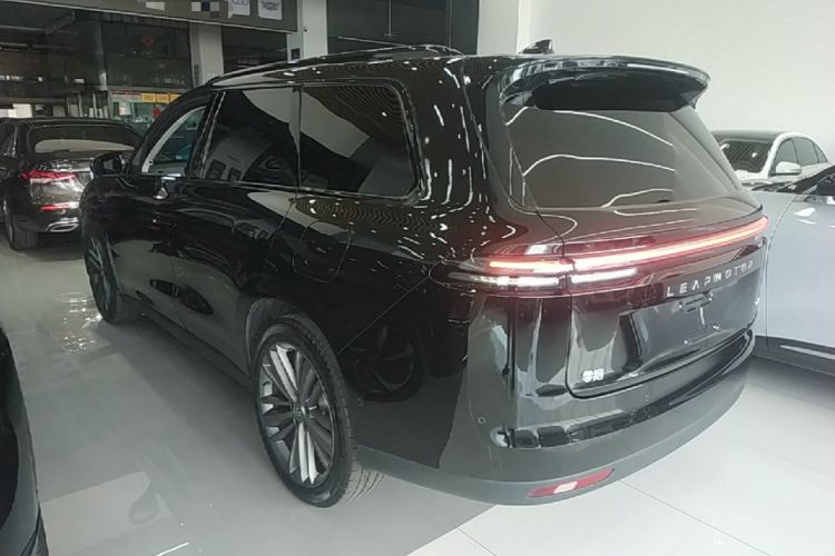 Used Leapmotor C16 2024 Range-Extended 200 Luxury Edition Rear Left 45 Deg