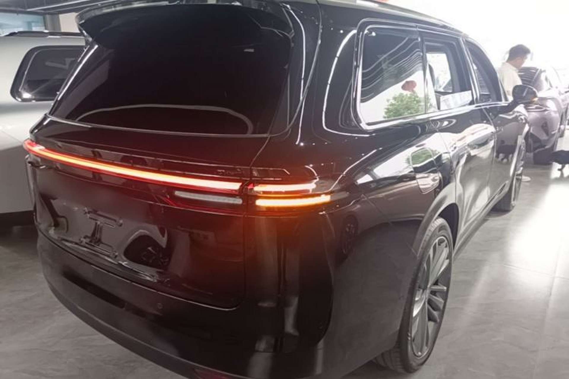 Used Leapmotor C16 2024 Range-Extended 200 Luxury Edition Rear Right 45 Deg