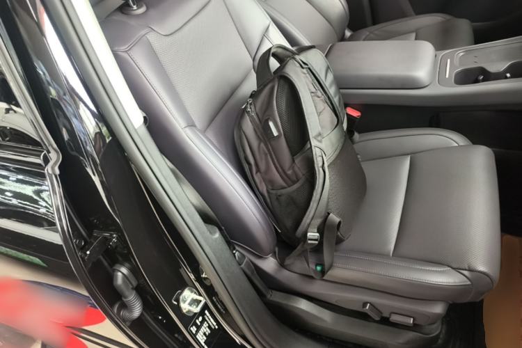 Used Leapmotor C16 2024 Pure Electric 520 Deluxe Edition Right Front Seat