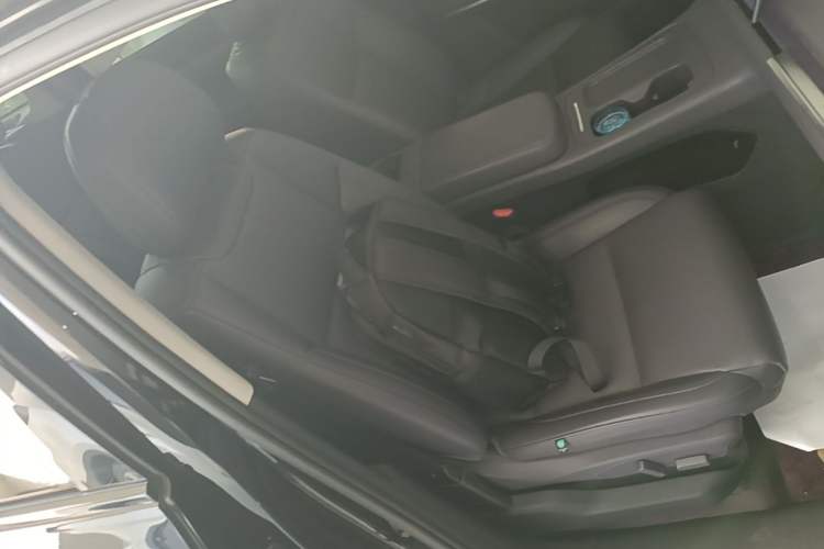 Used Leapmotor C16 2024 Range-Extended 200 Luxury Edition Right Front Seat