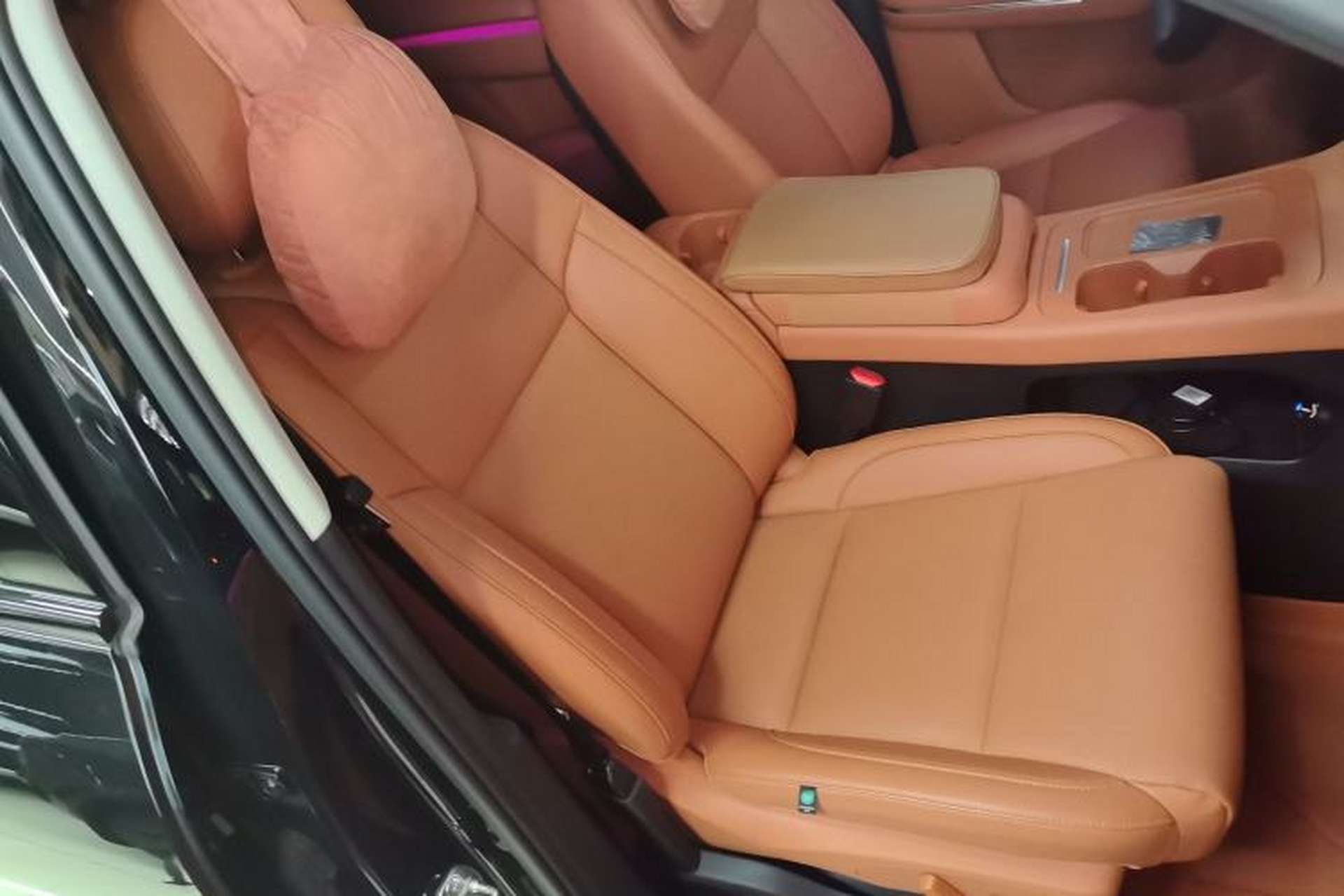Used Leapmotor C16 2024 Range-Extended 200 Luxury Edition Right Front Seat