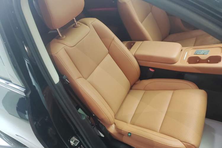 Used Leapmotor C16 2024 Range-Extended 200 Luxury Edition Right Front Seat