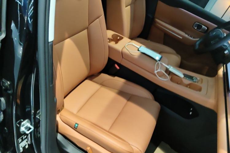 Used Leapmotor C16 2024 Range-Extended 200 Luxury Edition Right Front Seat