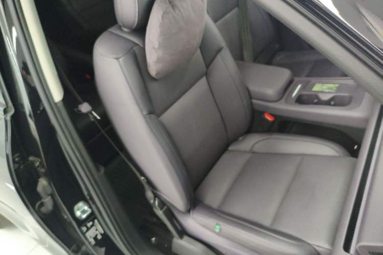 Used Leapmotor C16 2024 Range-Extended 200 LiDAR Edition Right Front Seat