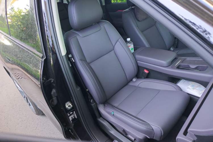 Used Leapmotor C16 2024 All-Electric 580 Luxury Edition Right Front Seat