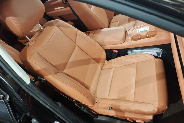 Used Leapmotor C16 2024 Range-Extended 200 Luxury Edition Right Front Seat