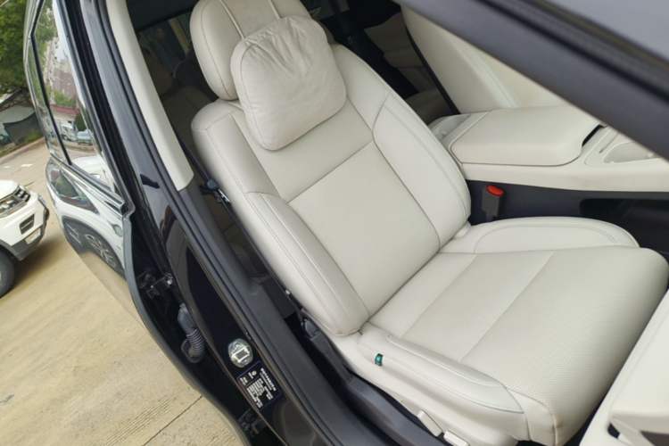 Used Leapmotor C16 2024 Range-Extended 200 Luxury Edition Right Front Seat