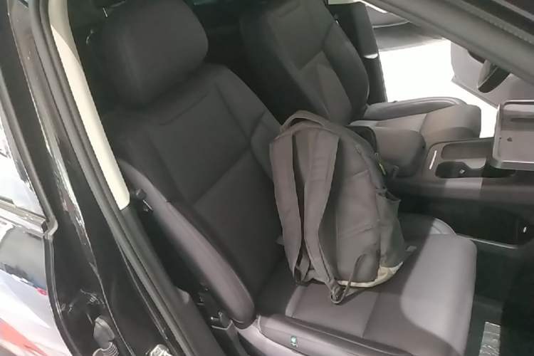 Used Leapmotor C16 2024 All-Electric 580 Luxury Edition Right Front Seat