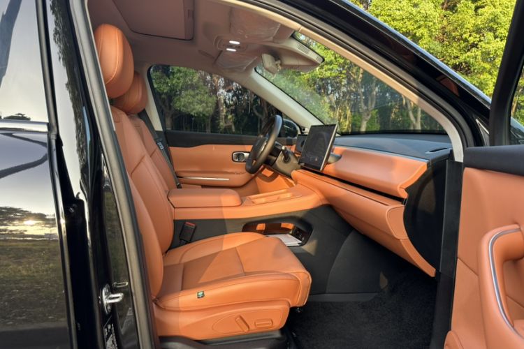 Used Leapmotor C16 2024 Range-Extended 200 Luxury Edition Right Front Seat