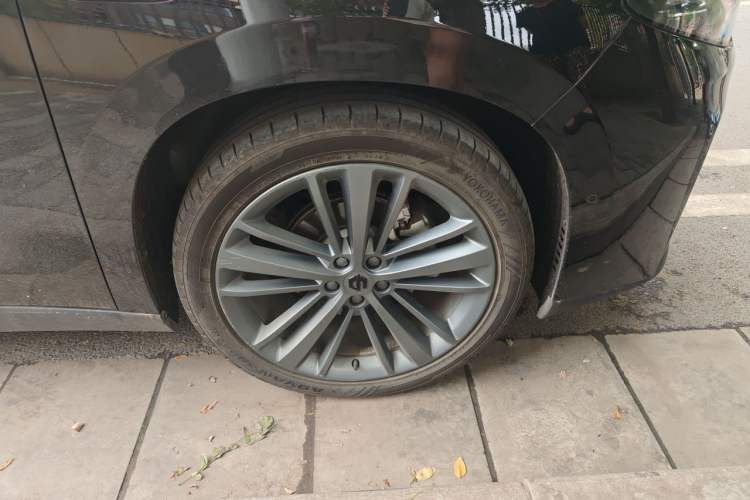 Used Leapmotor C16 2024 Range-Extended 200 LiDAR Edition Right Front Wheel Hub