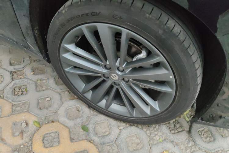 Used Leapmotor C16 2024 Range-Extended 200 Luxury Edition Right Front Wheel Hub