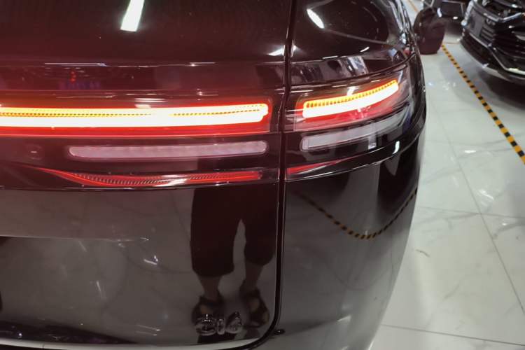 Used Leapmotor C16 2024 Range-Extended 200 Luxury Edition Right Rear Taillight
