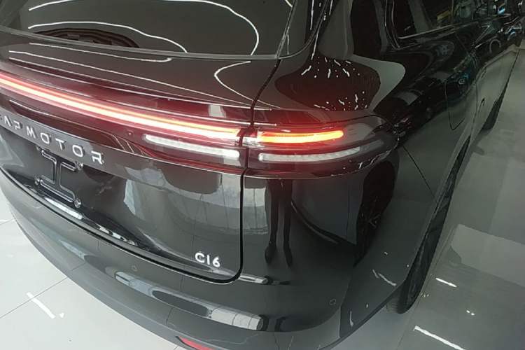 Used Leapmotor C16 2024 Range-Extended 200 Luxury Edition Right Rear Taillight