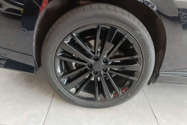 Used Leapmotor C16 2024 Range-Extended 200 Luxury Edition Right Rear Wheel Hub