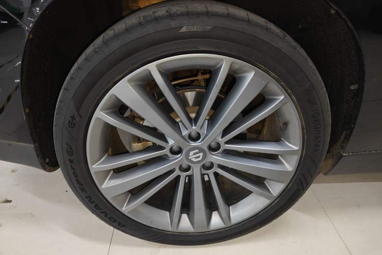 Used Leapmotor C16 2024 Pure Electric 520 Deluxe Edition Right Rear Wheel Hub