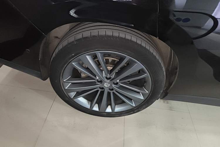 Used Leapmotor C16 2024 Range-Extended 200 Luxury Edition Right Rear Wheel Hub