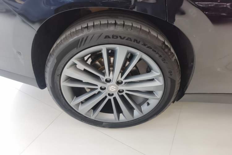 Used Leapmotor C16 2024 Range-Extended 200 LiDAR Edition Right Rear Wheel Hub