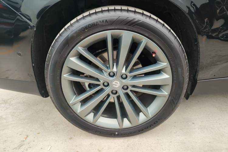 Used Leapmotor C16 2024 Pure Electric 520 Deluxe Edition Right Rear Wheel Hub