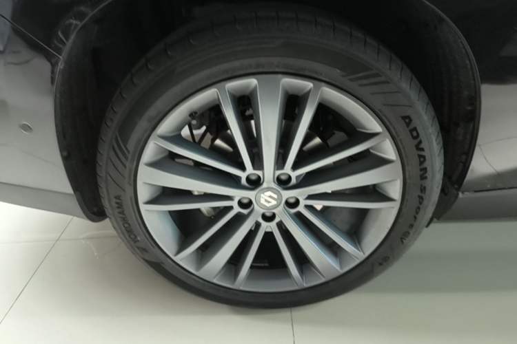 Used Leapmotor C16 2024 Range-Extended 200 Luxury Edition Right Rear Wheel Hub