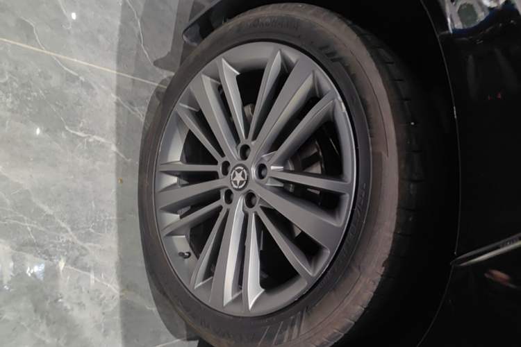 Used Leapmotor C16 2024 Pure Electric 520 Deluxe Edition Right Rear Wheel Hub